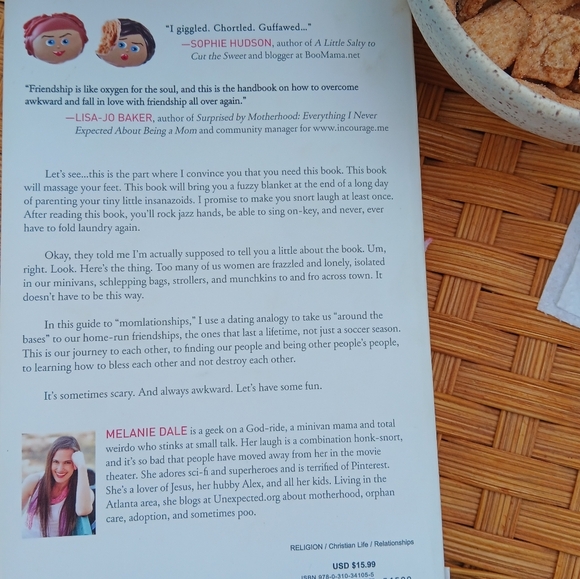 Women are scary Book - Picture 2 of 5